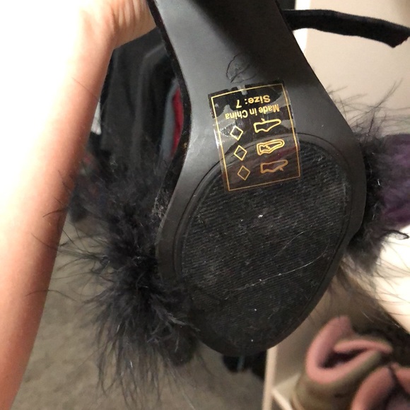 Sexy feather heel - Picture 3 of 3